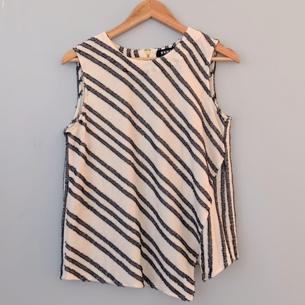 DKNY • Off White Asymmetrical Sleeveless Navy Fringed Striped Top Size Medium